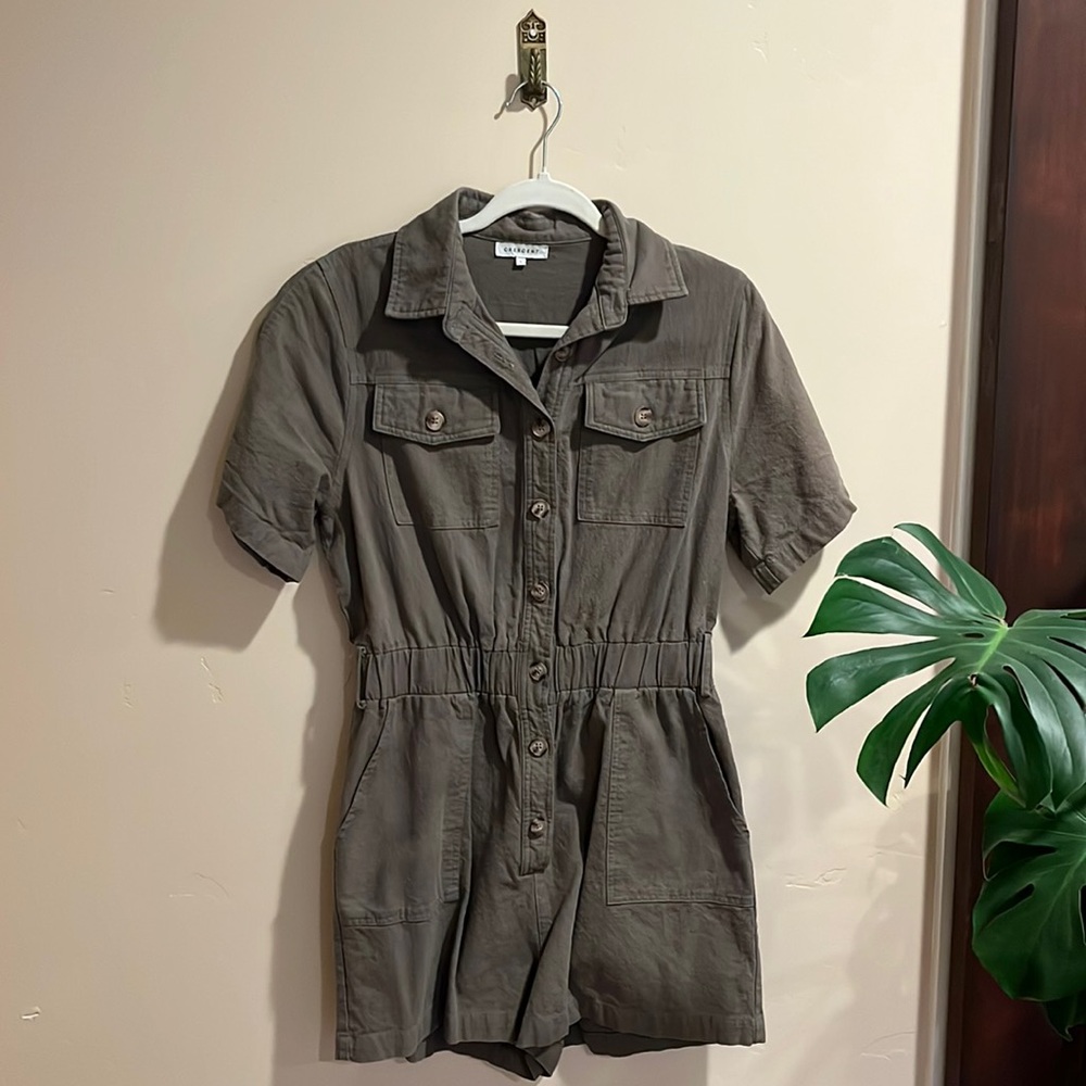 Crescent army green sz L romper